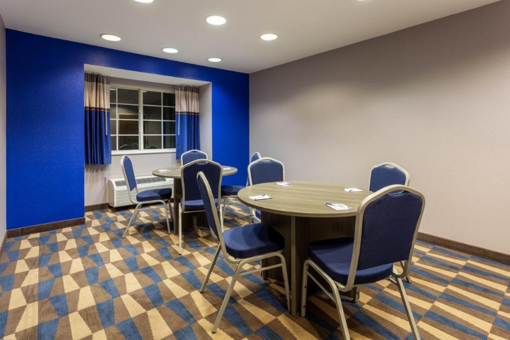 Microtel Inn & Suites By Wyndham Bethel/Danbury Image 6