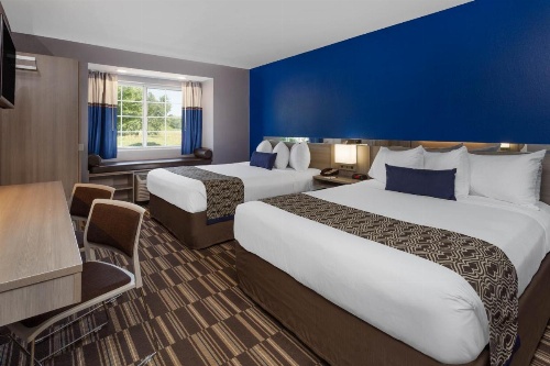 Microtel Inn & Suites By Wyndham Bethel/Danbury image 11