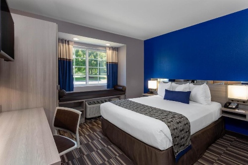 Microtel Inn & Suites By Wyndham Bethel/Danbury image 13