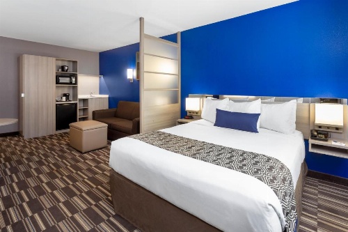 Microtel Inn & Suites By Wyndham Bethel/Danbury image 15