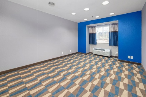 Microtel Inn & Suites By Wyndham Bethel/Danbury image 26